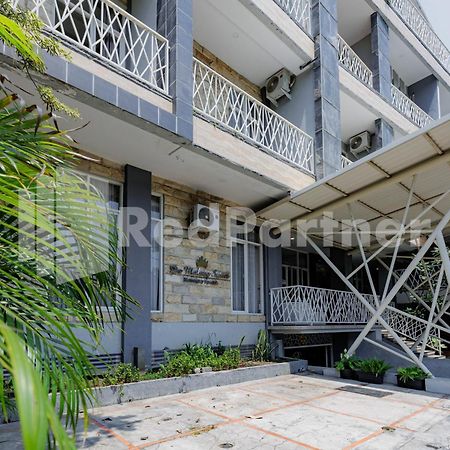 De Malang Sweet Homestay Syariah Mitra Reddoorz Exteriör bild